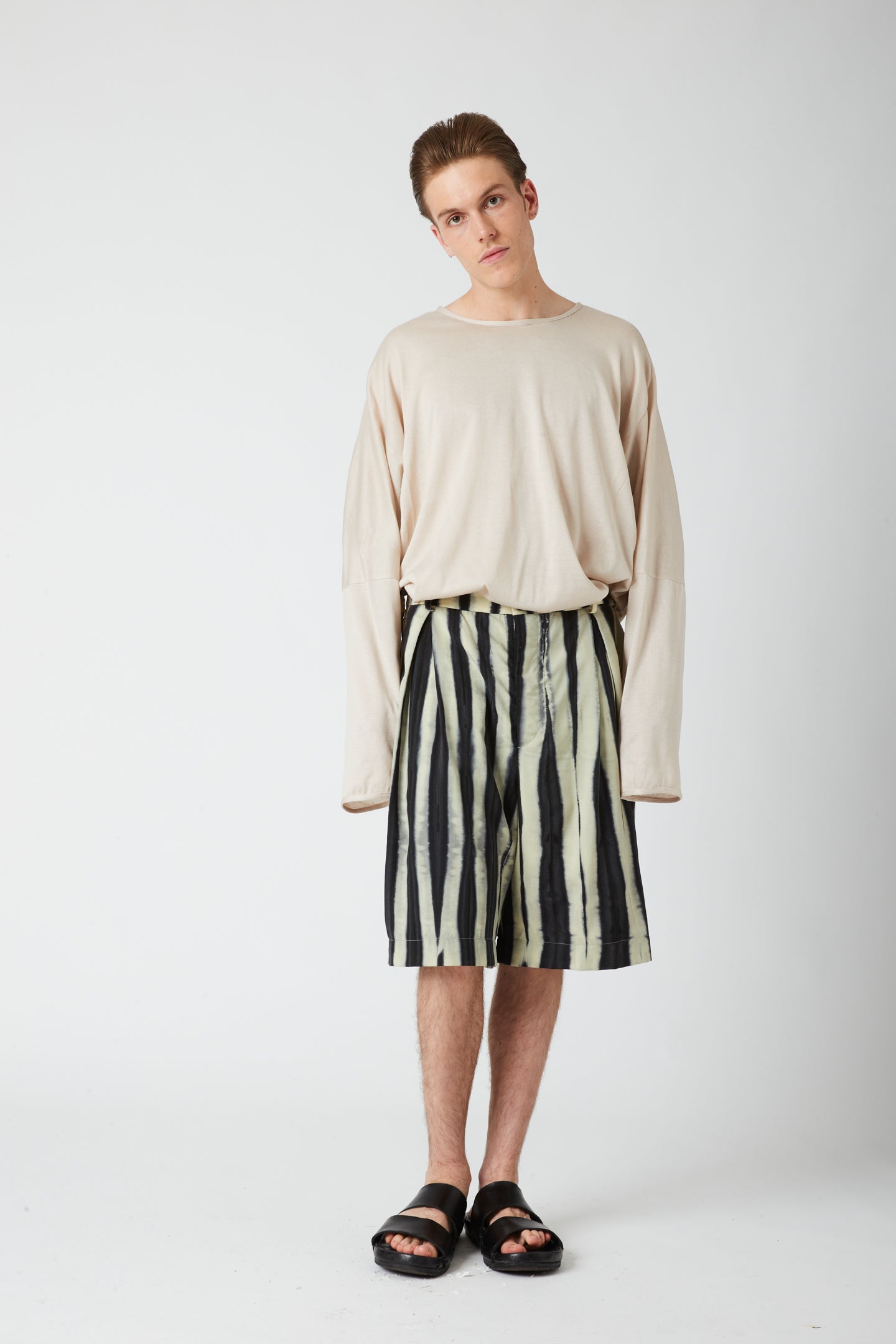 Balloon shorts - Hand printed wool