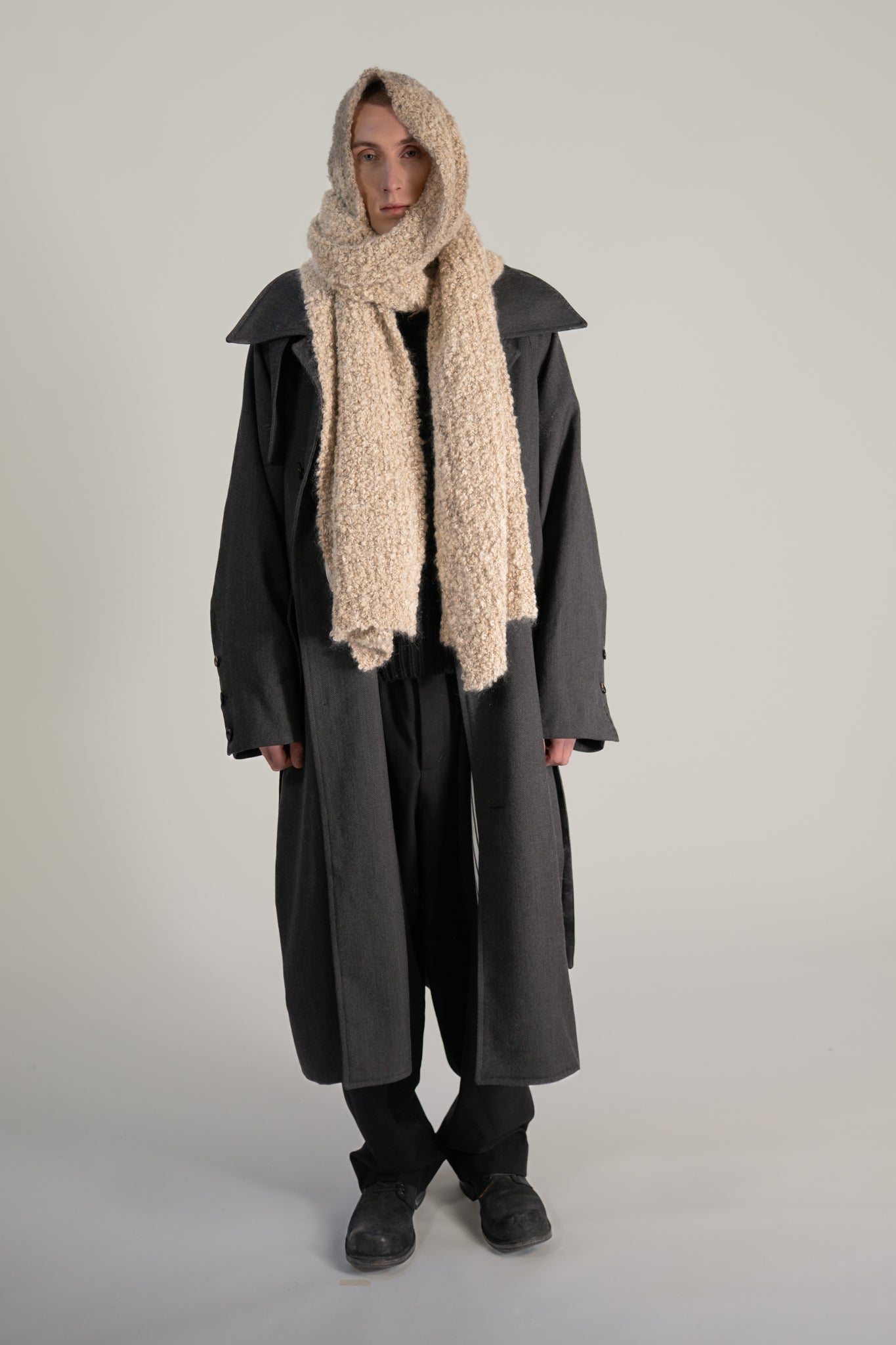 Elongated scarf - bouclé yarn