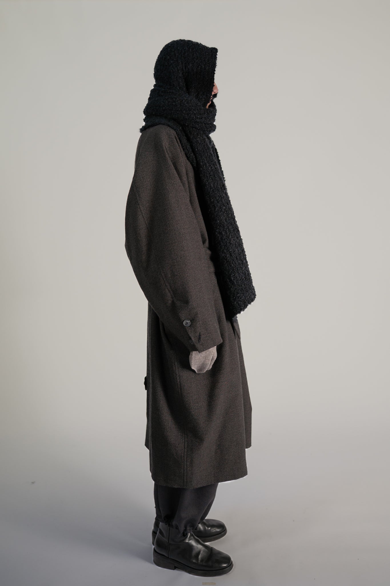 Elongated scarf - bouclé yarn