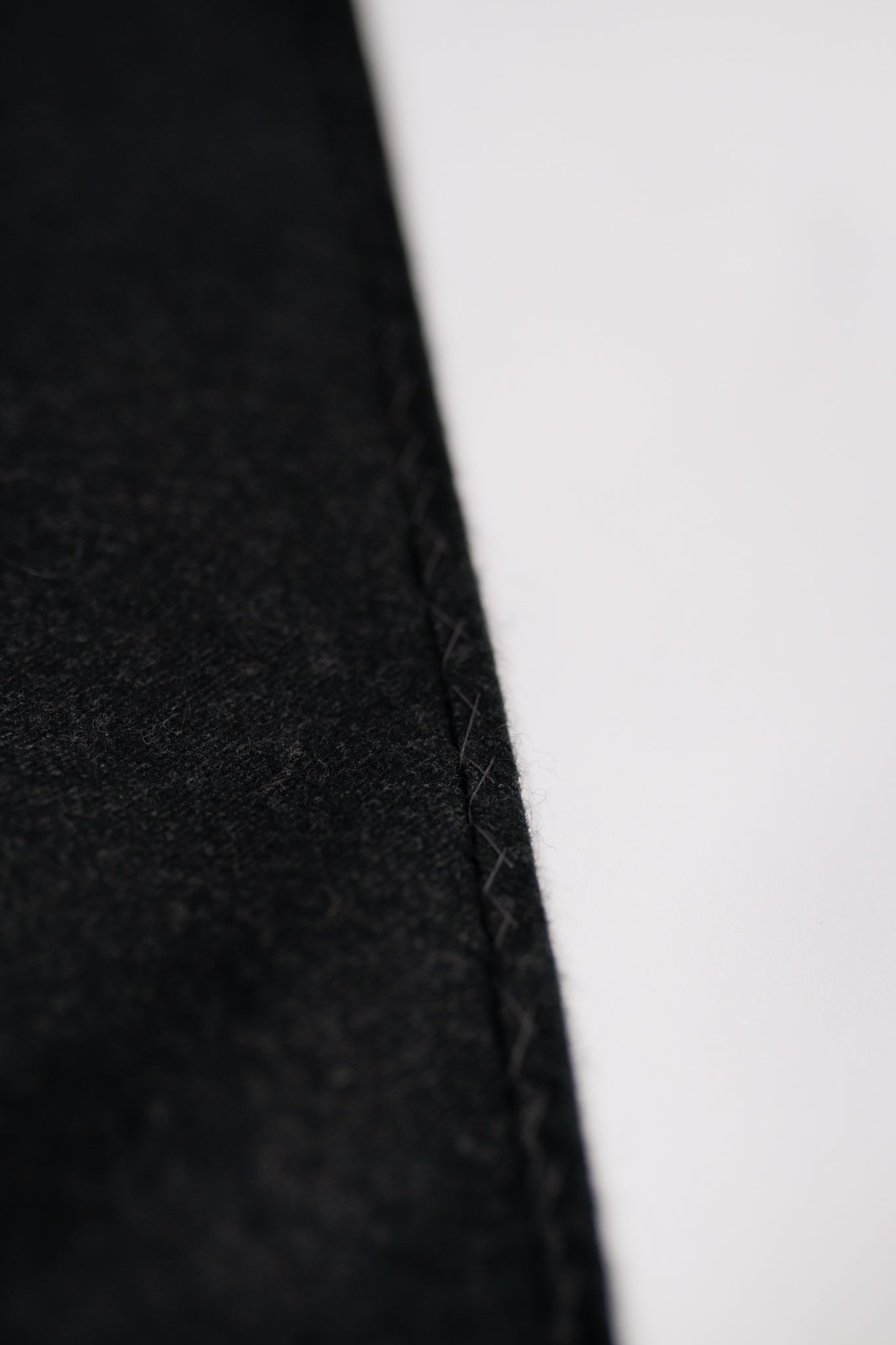 triangle scarf - oxbridge 120's flannel wool