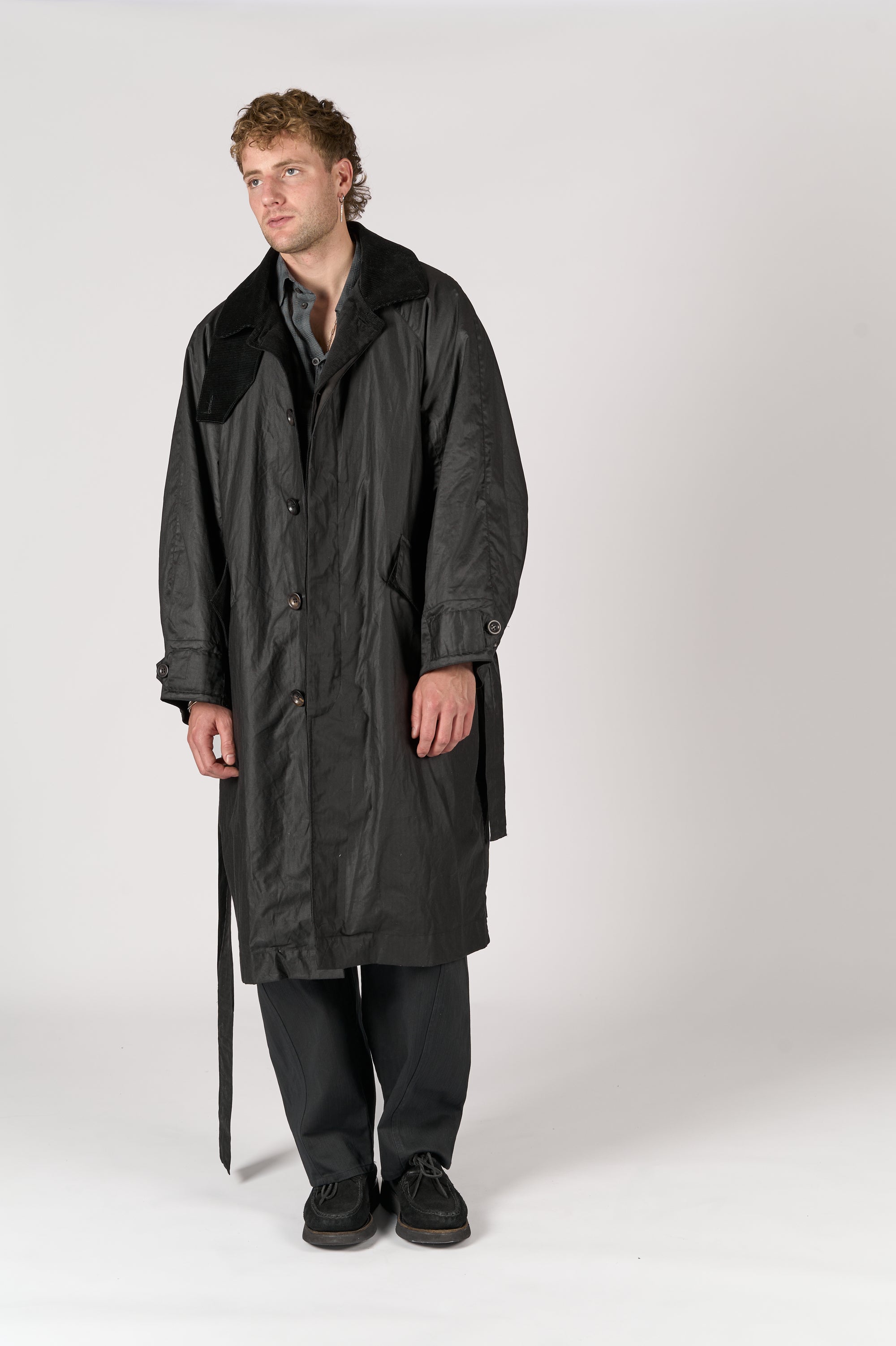 Raglan coat - Black Waxed Cotton